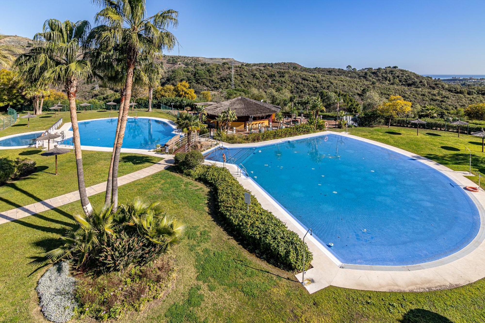 Rentitspain Charming Apartment: Parque Botanico Resort & Country Club Estepona Exterior photo