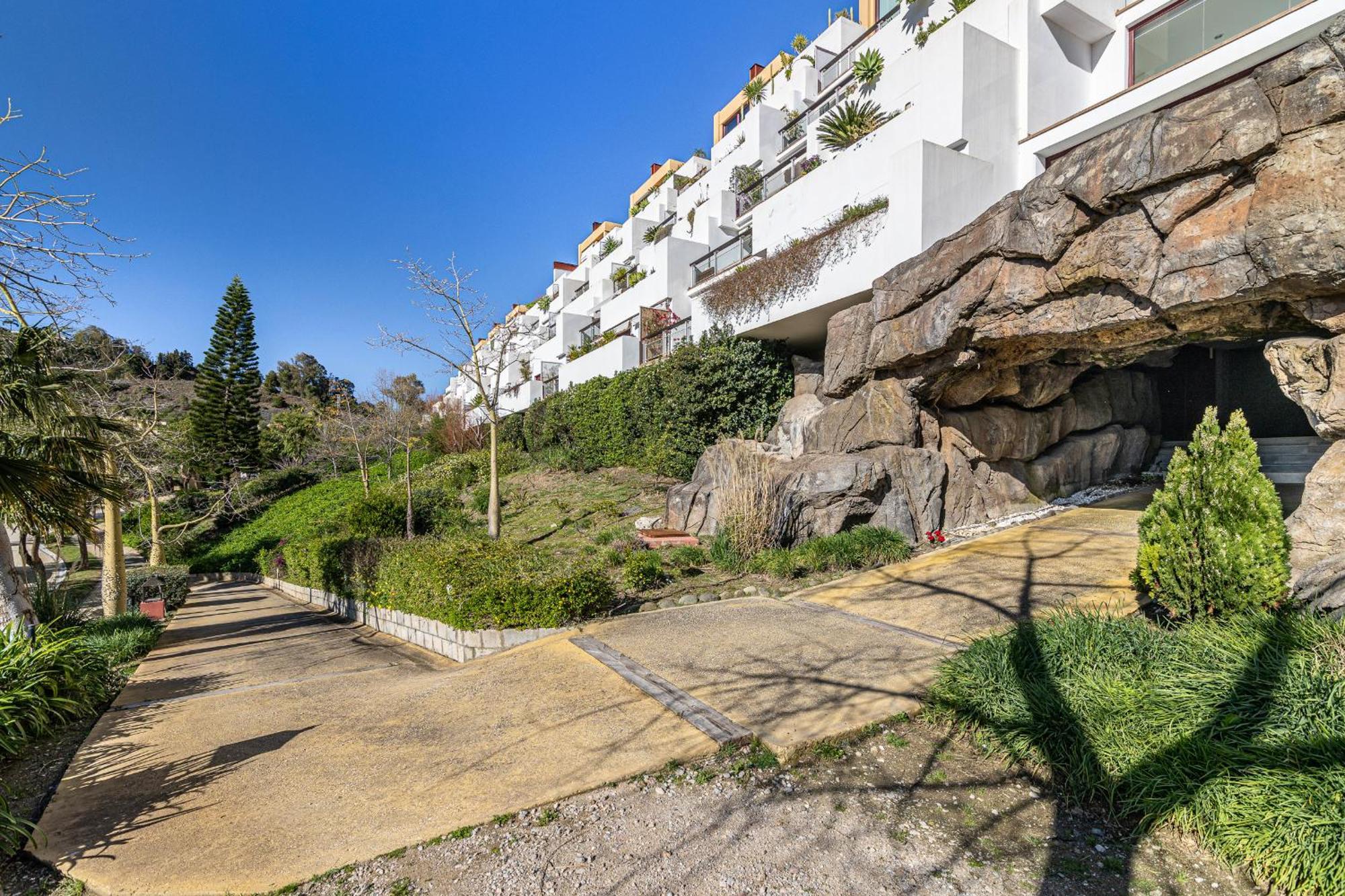 Rentitspain Charming Apartment: Parque Botanico Resort & Country Club Estepona Exterior photo