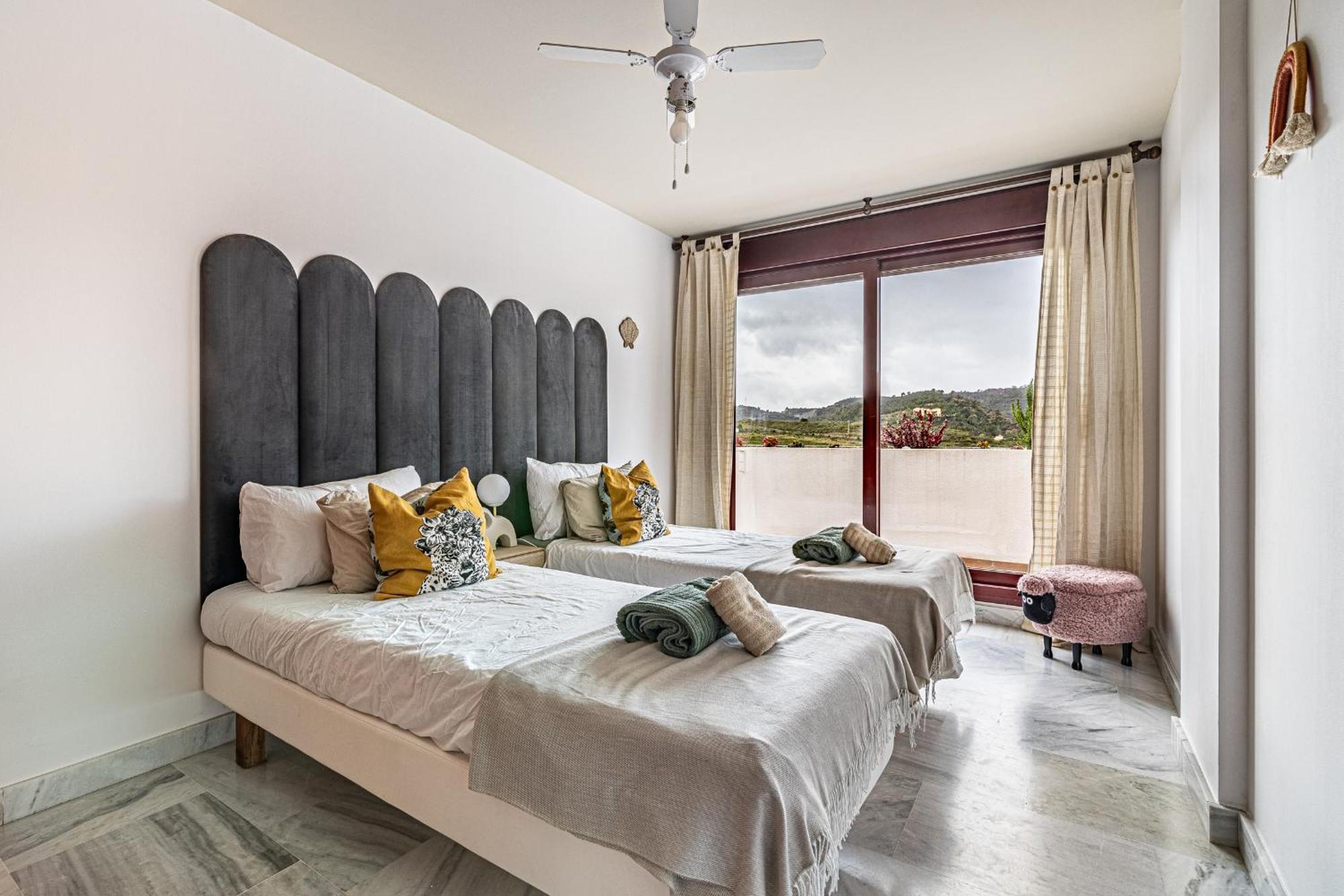 Rentitspain Charming Apartment: Parque Botanico Resort & Country Club Estepona Exterior photo